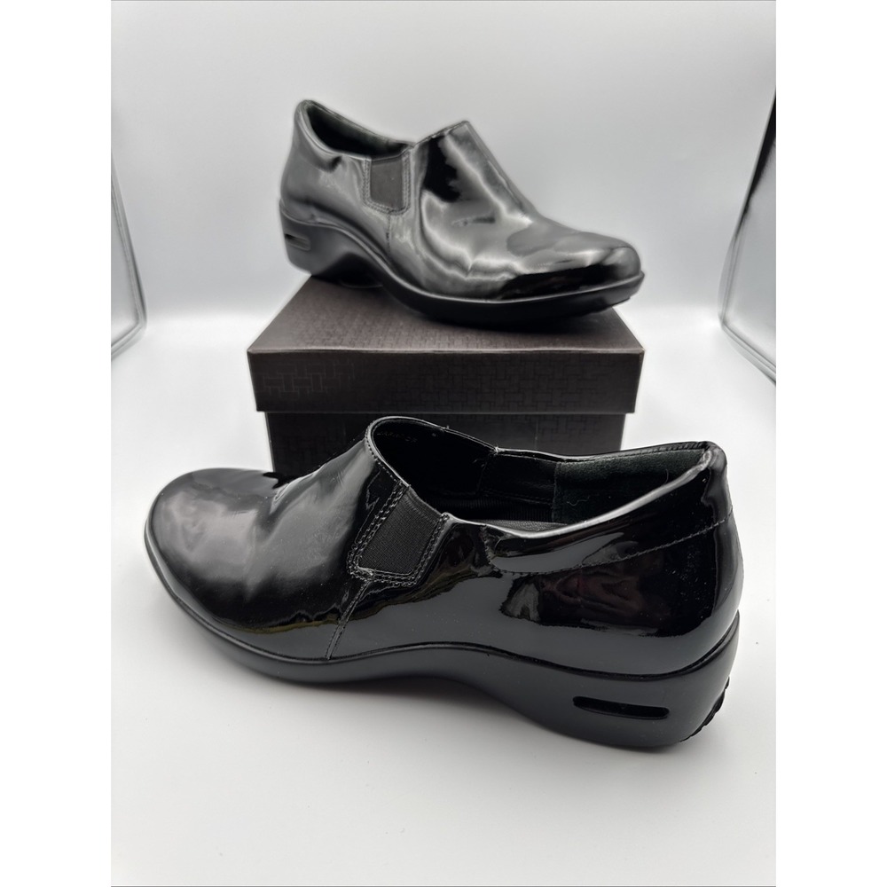 Cole Haan Women Clog 8B Black Patent Leather Pull On WaterProof Comfort Shoes - Picture 2 of 8